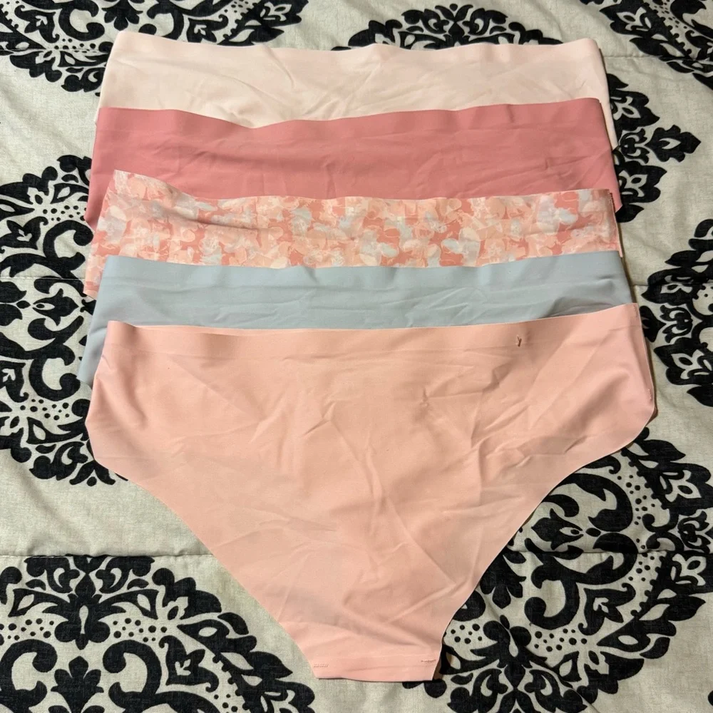 Danskin Women's Pink and White Panty SetNWOT - Picture 3 of 7